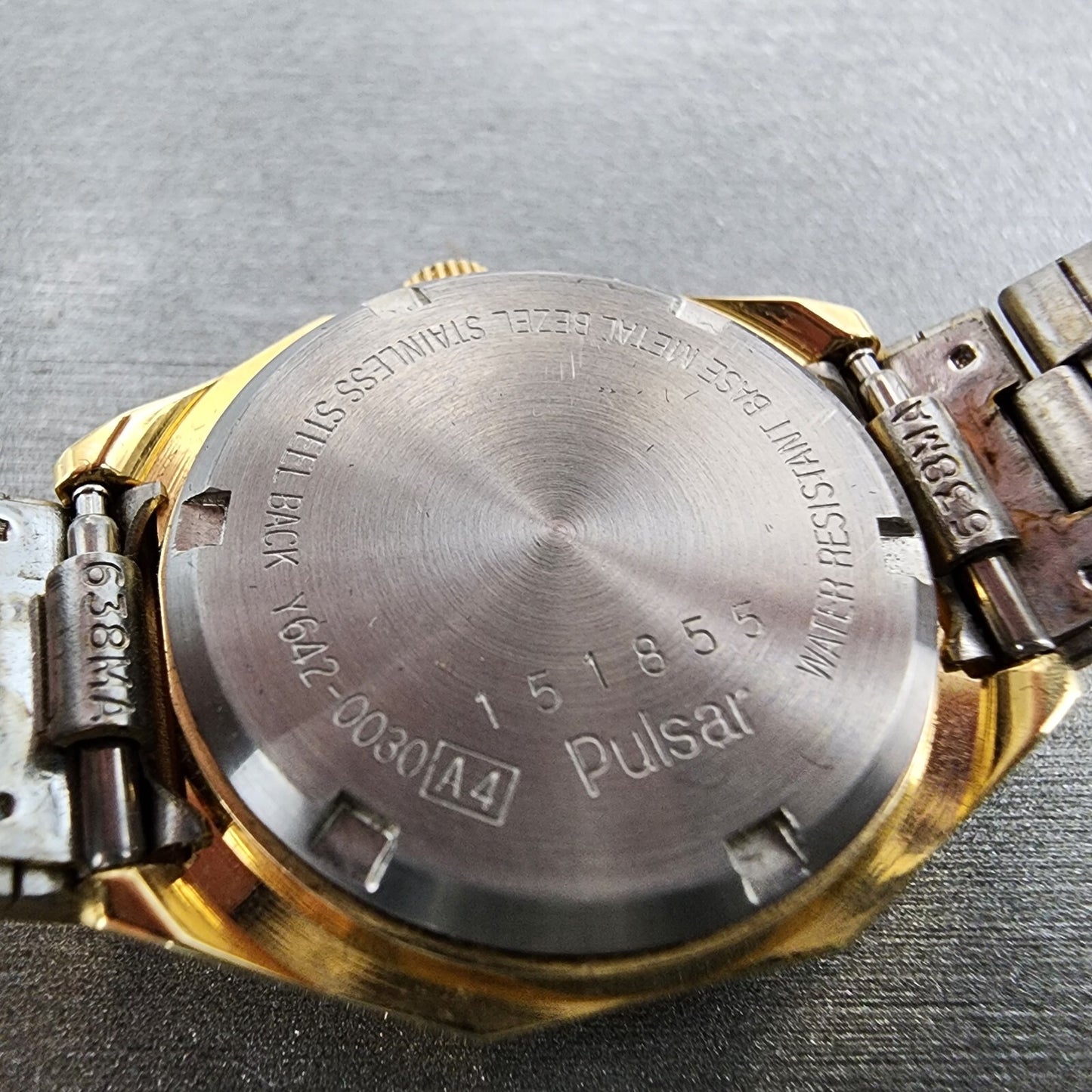 Pulsar Watch Women 24mm Black Dial Gold Tone Date Round Y6420030 New Batt NOS11
