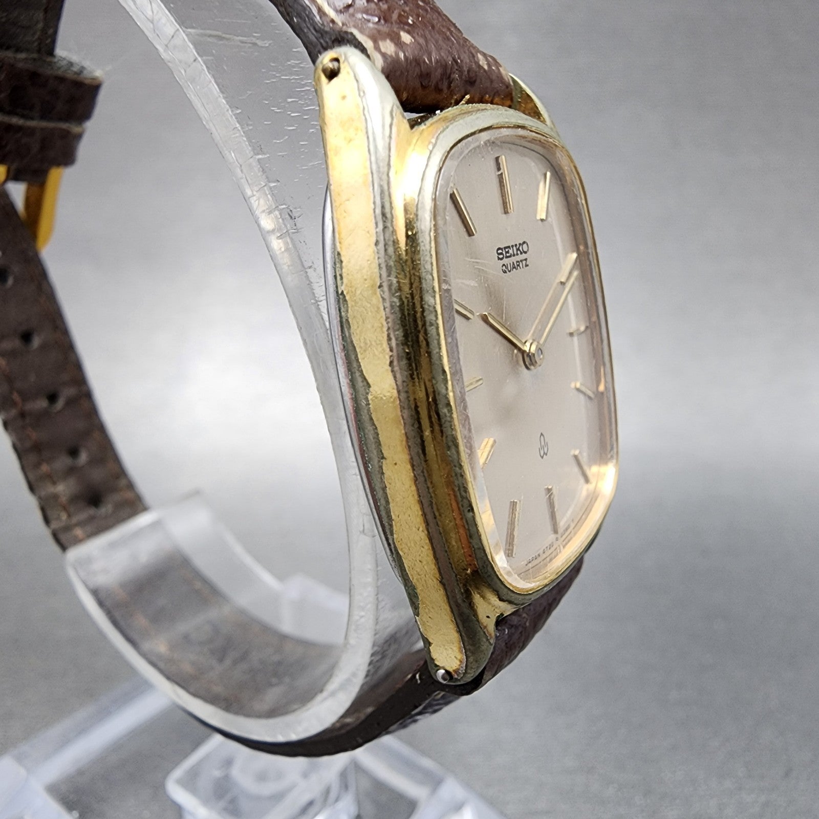 Seiko Tank Watch Women 23mm Champagne Dial Gold Tone Rectangle 47205100 New Bat3