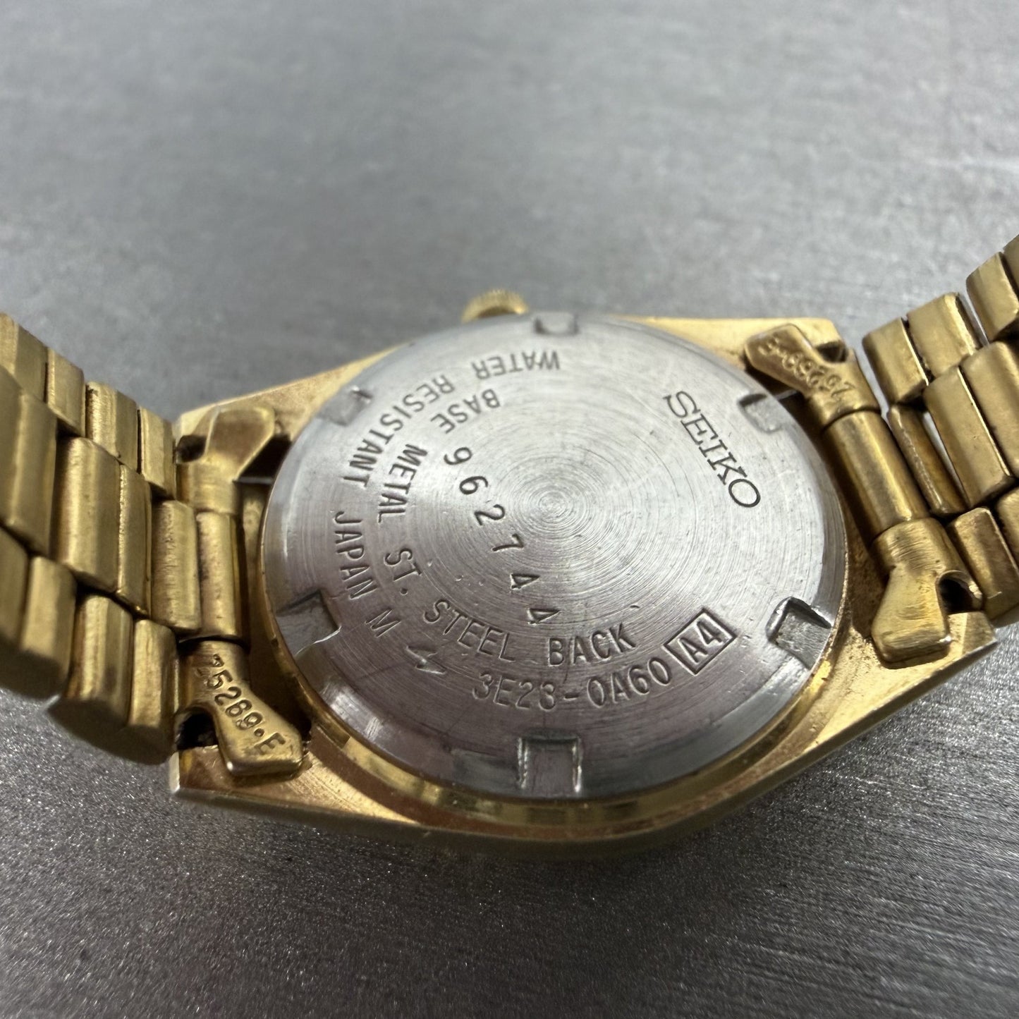 Seiko SQ Watch Women 24mm Gold Dial Gold Tone Daydate Round 3E23-0A60 NewBatt 5G9