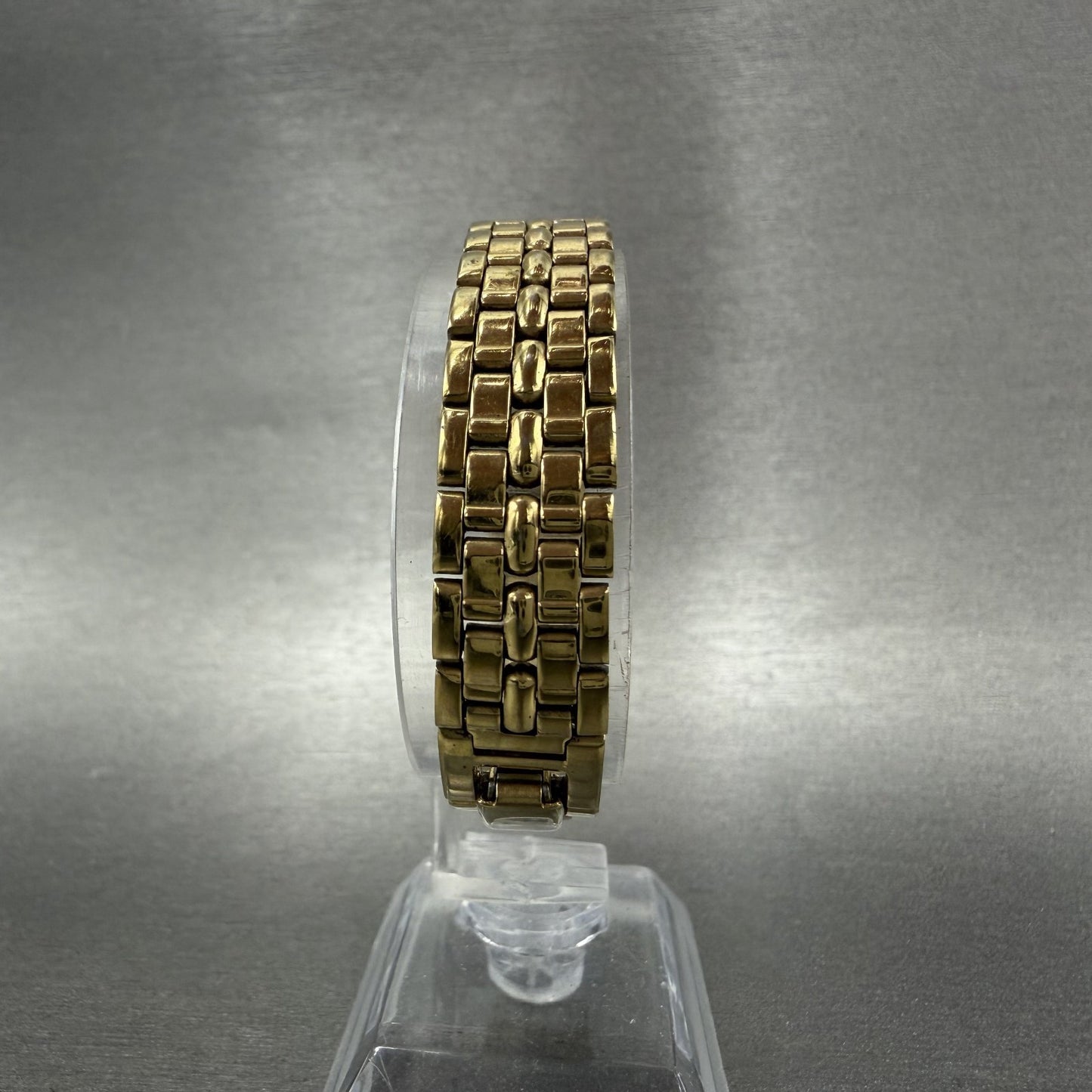 Seiko Watch Women 19mm White Dial Gold Tone Round V4010518 New Battery7