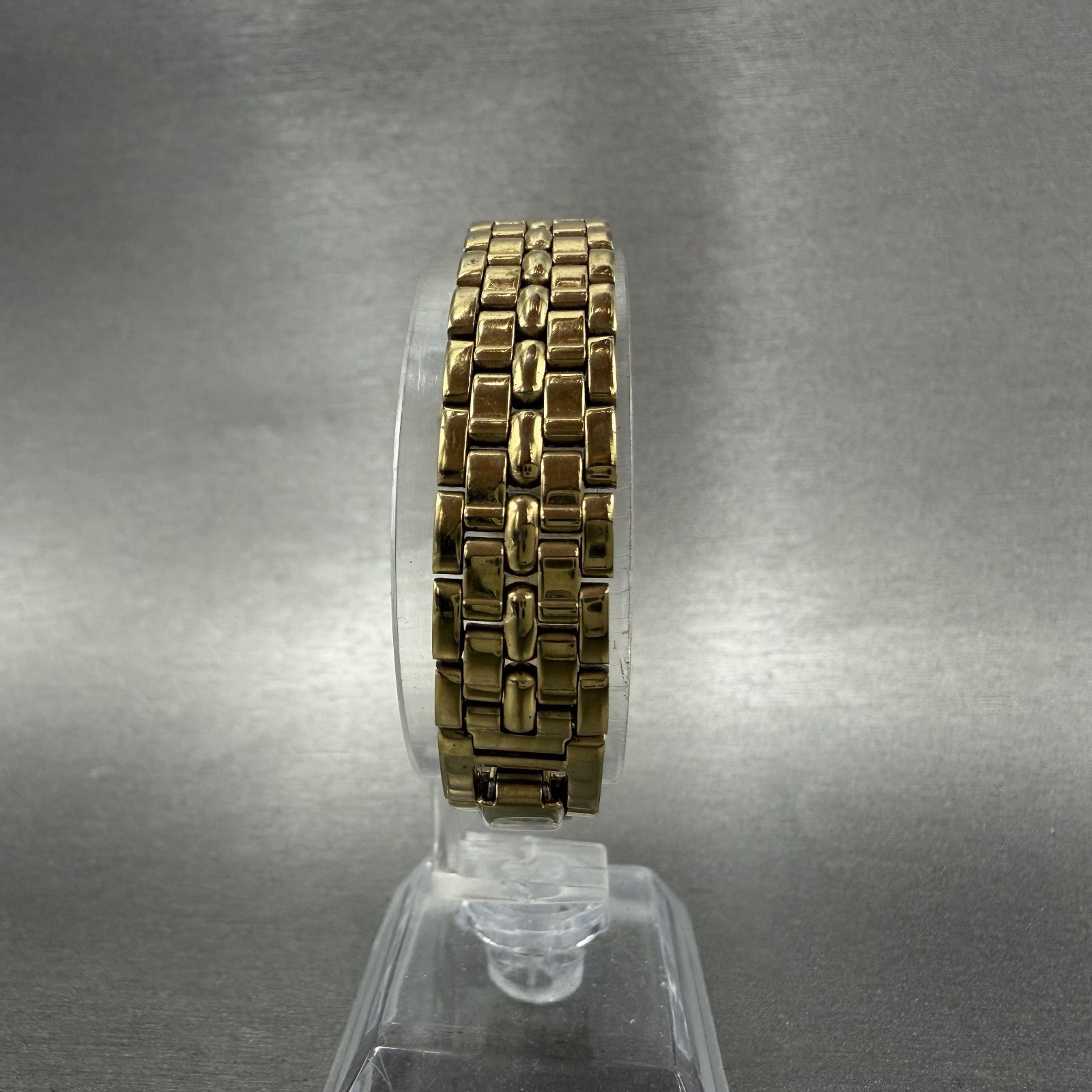 Seiko Watch Women 19mm White Dial Gold Tone Round V4010518 New Battery7