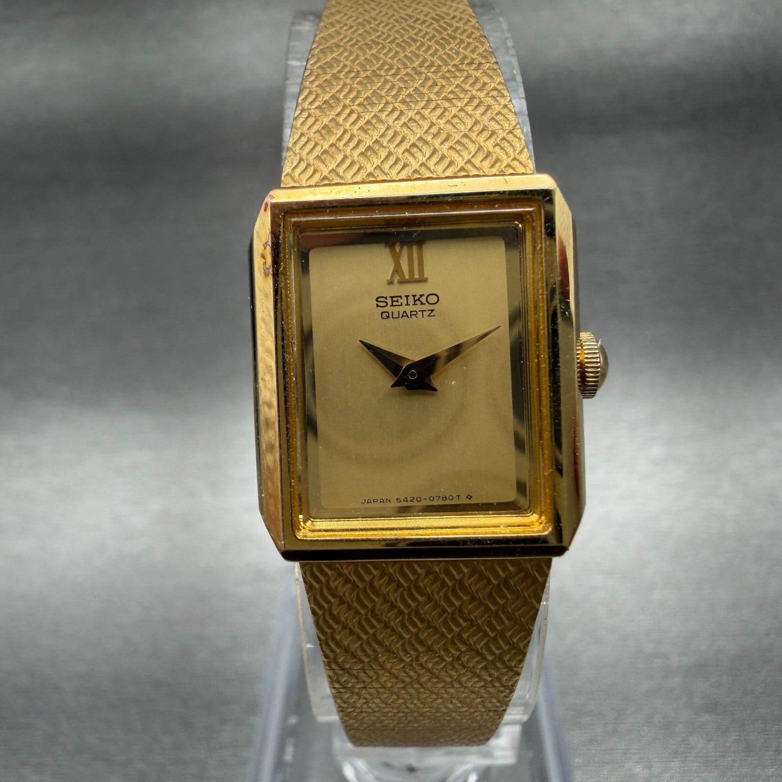 Seiko Tank Watch Women 17mm Champagne Dial Gold Tone 54205399 New Battery NOS0