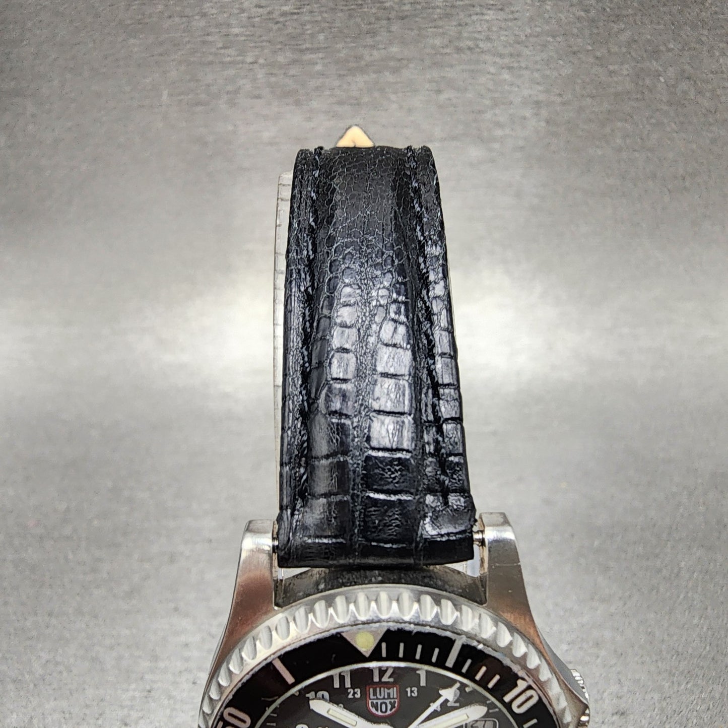Luminox Dive Watch Women 29mm Black Dial Silver Tone Date Round 1530 New Battery4