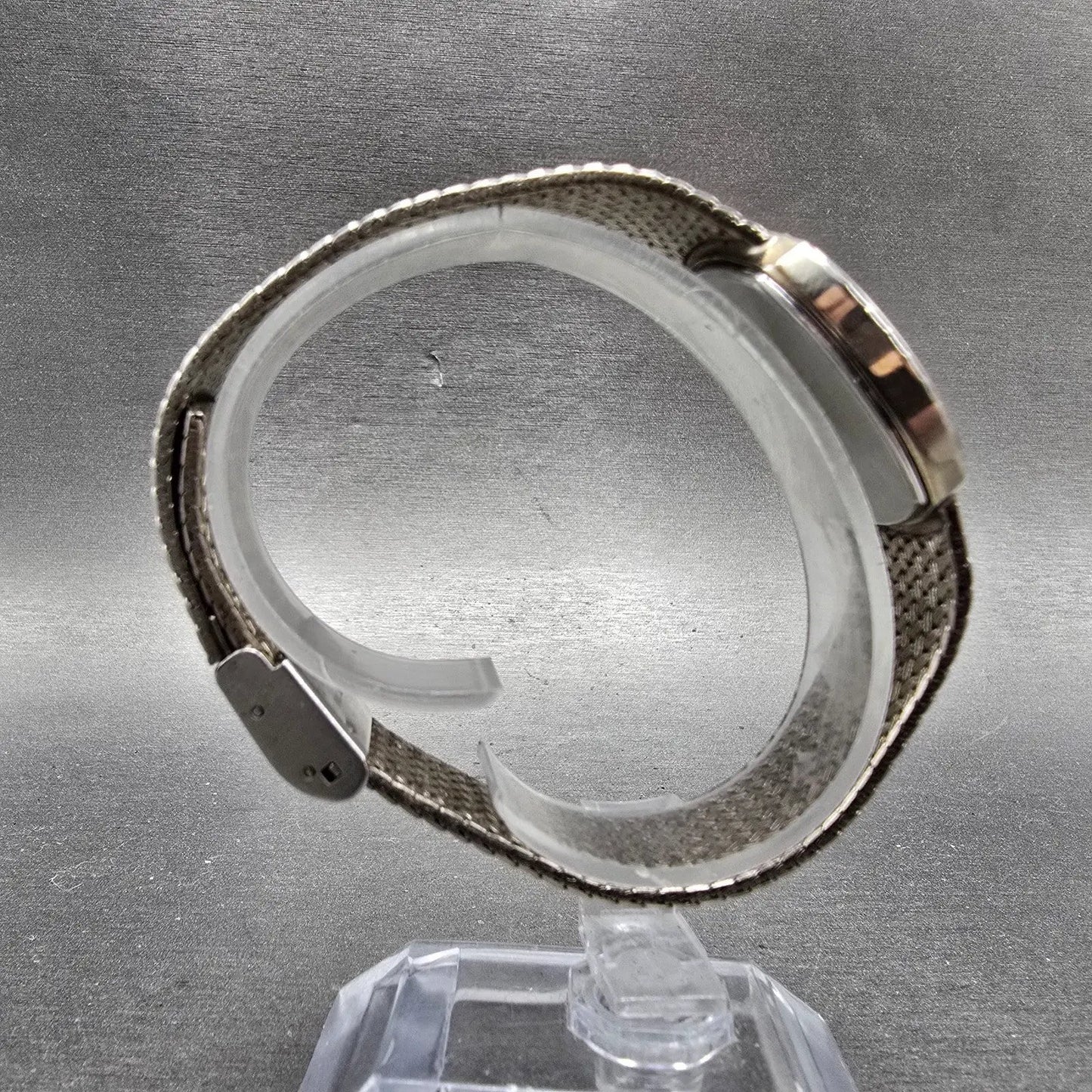 Nivada Watch Men 30mm Gray Dial Silver Tone Rectangle Mesh Band New Battery9