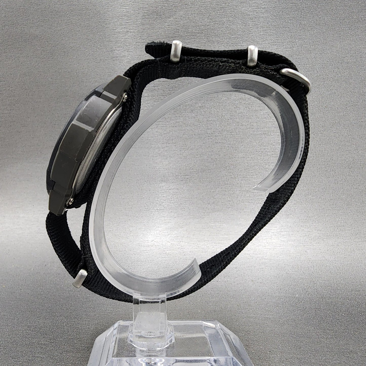 Casio Illuminator Watch Men 44mm Digital Silver LCD Alarm Chrono W87H New Batt6