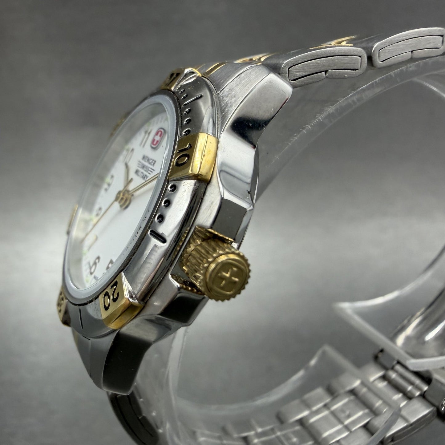 Wenger Swiss Military Watch Women 29mm White Dial Two Tone Date Round New Batt2
