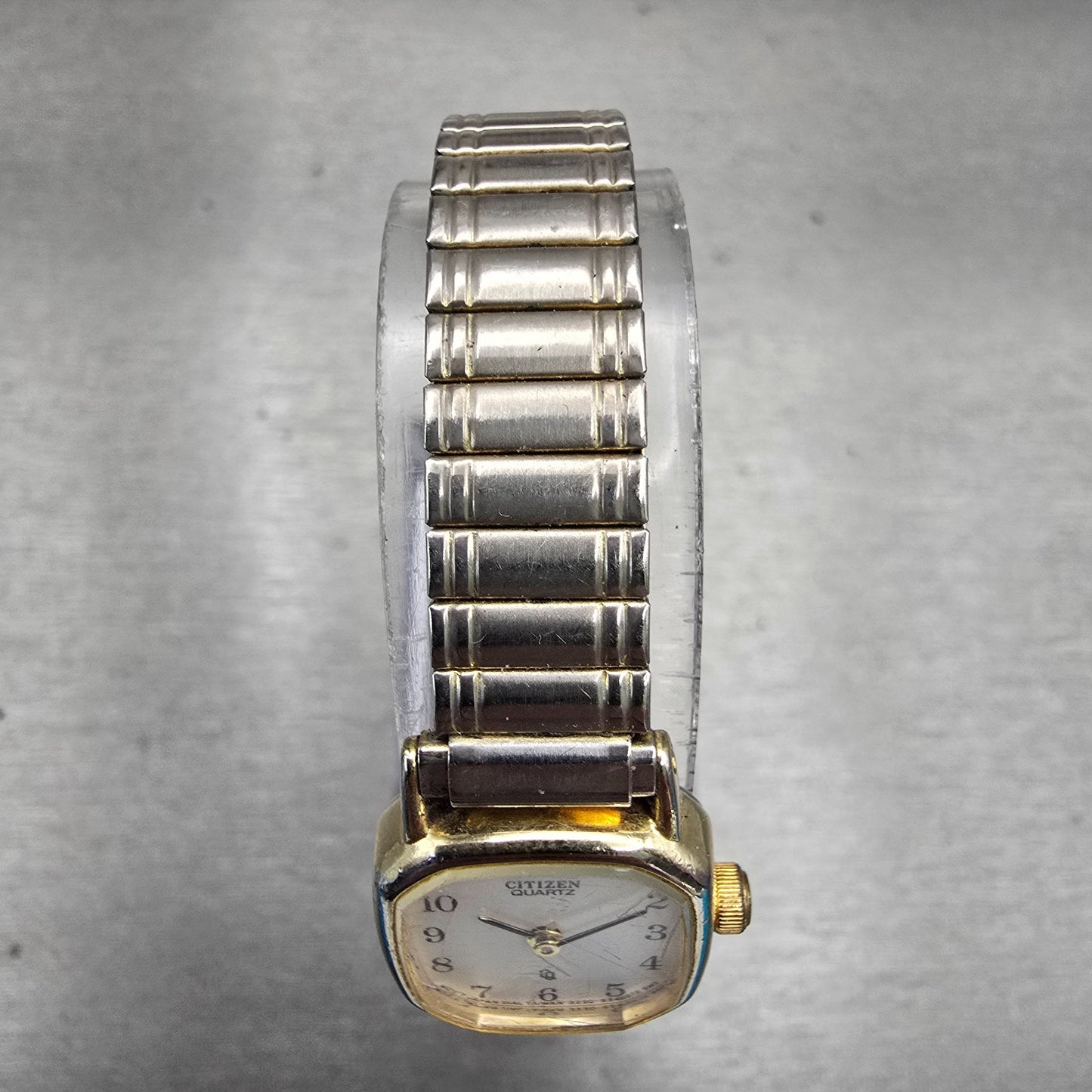 Citizen CQ Watch Women 17mm White Dial Two Tone Oval 3220-893476 New Battery VTG4