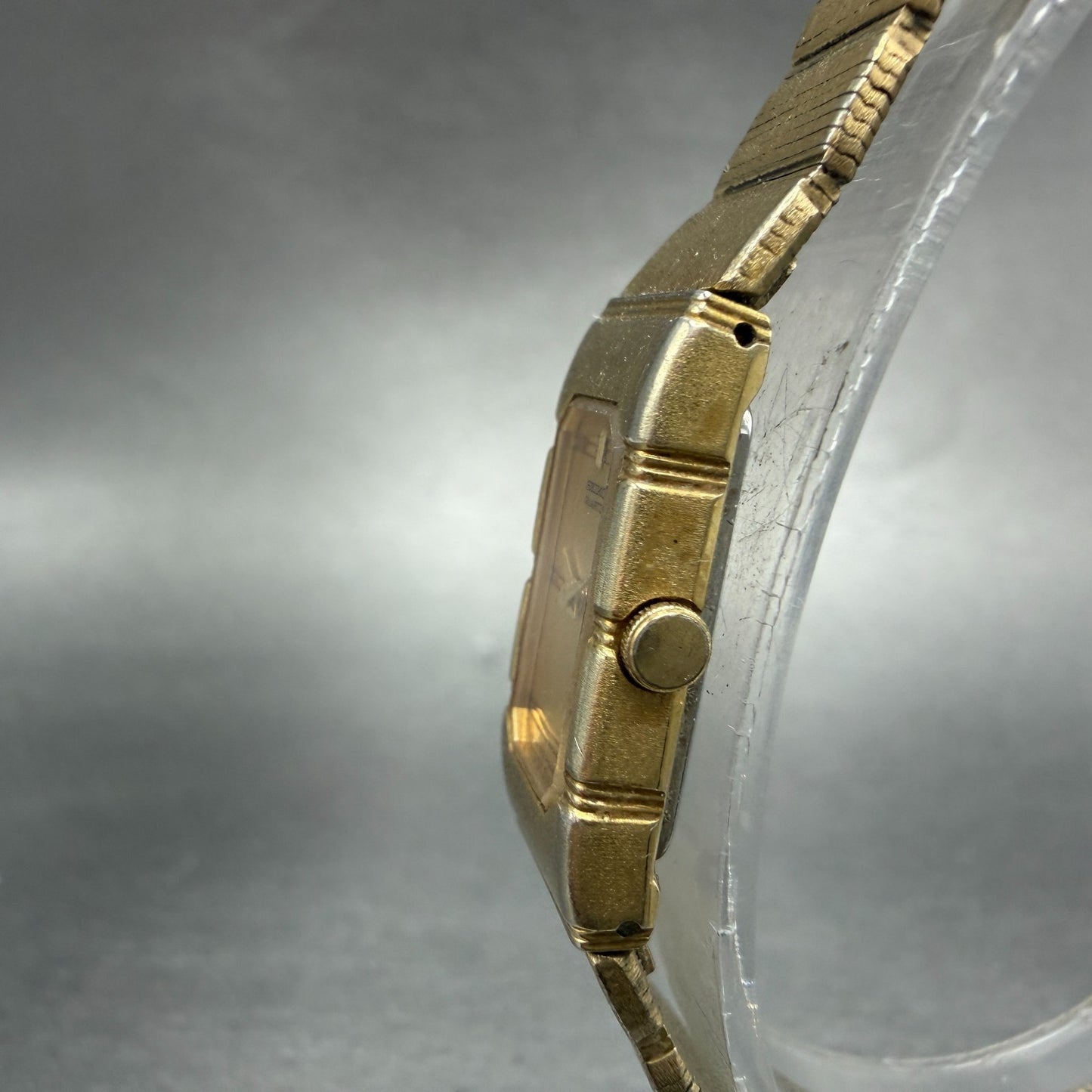 Seiko Tank Watch Women 13mm Champagne Dial Gold Tone 2E20-5039 New Battery VTG2