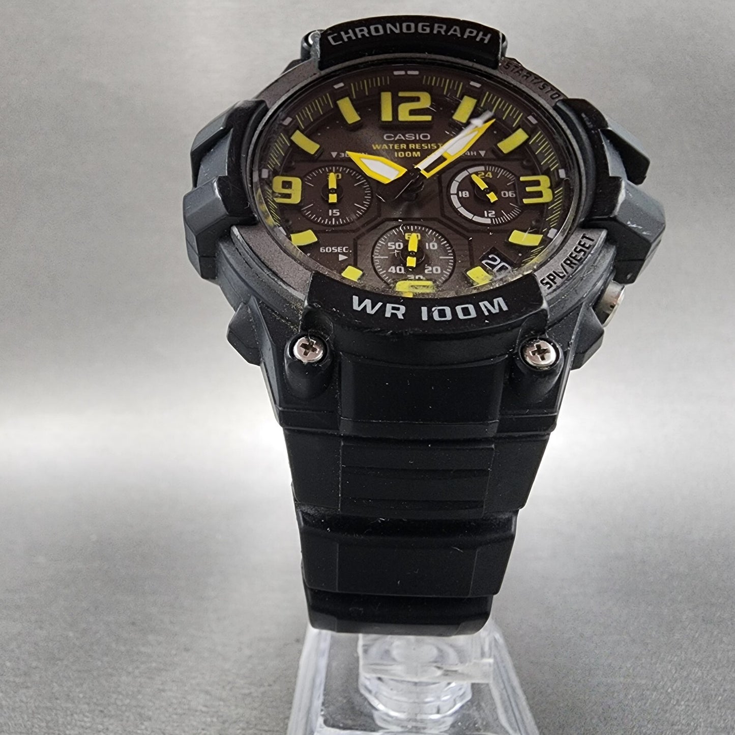 Casio MCW100H Chronograph Watch Men 49mm Black Dial Black Tone Date New Battery5