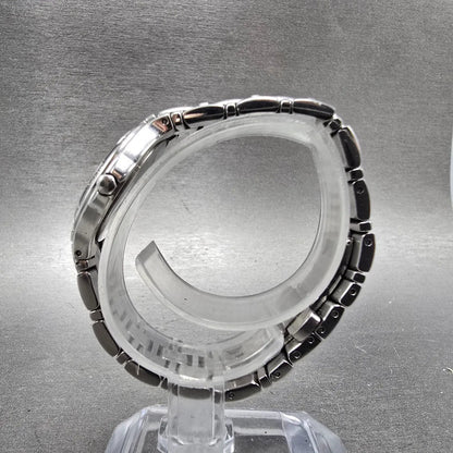 Movado Museum Watch Women 27mm MOP Dial Steel Diamond Bezel 0606098 New batt6