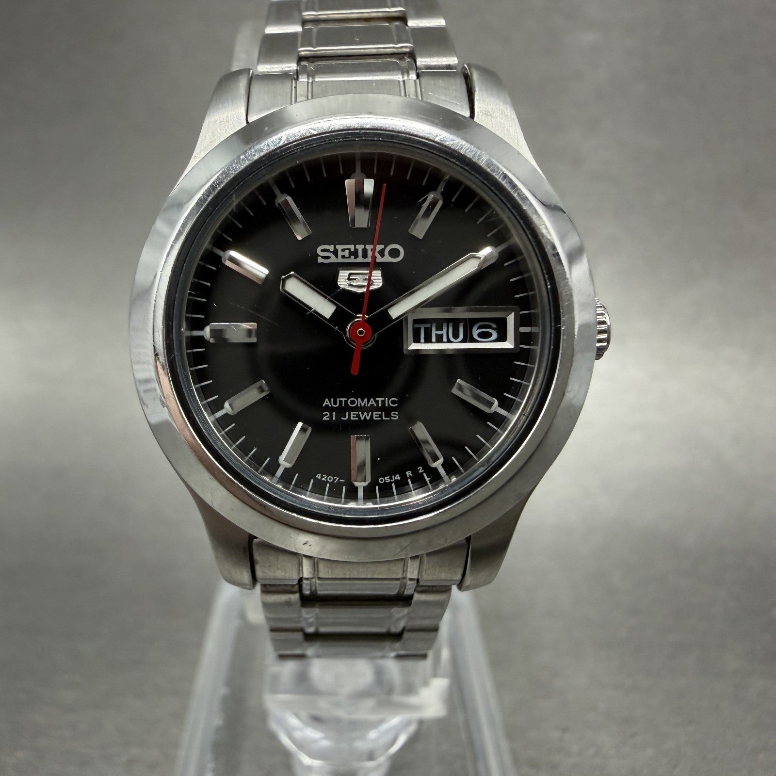 Seiko 5 Watch Women 25mm Balck Dial Stainless Steel Daydate Round 4207-01F0 Runs0