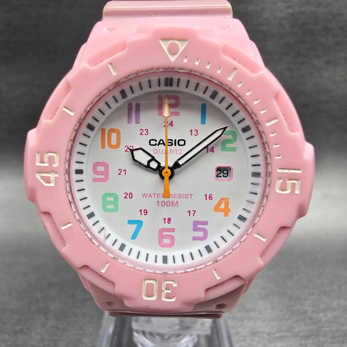 Casio Dive Watch Women 33mm White Dial Pink Date Round LRW-200H New Battery1