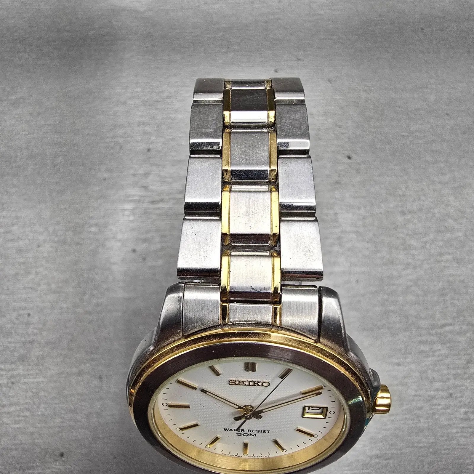 Seiko Watch Men 38mm White Dial Two Tone Date Round V742-6119 New Battery VTG4