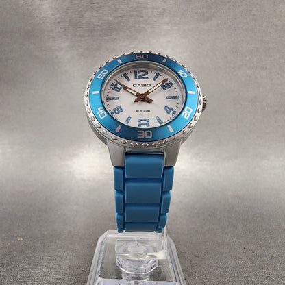 Casio Dive Watch Women 32mm White Dial Silver Tone Round LTP1331 New Battery6