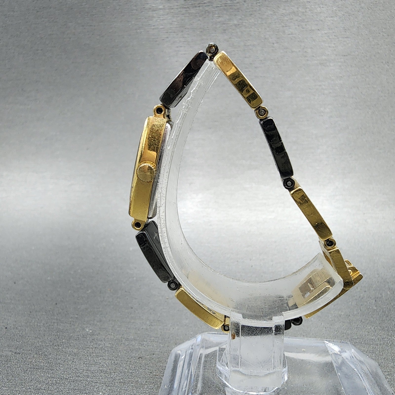 Seiko Pulsar Watch Women 12mm Black Dial Black & Gold Tone V2205460 New Battery6