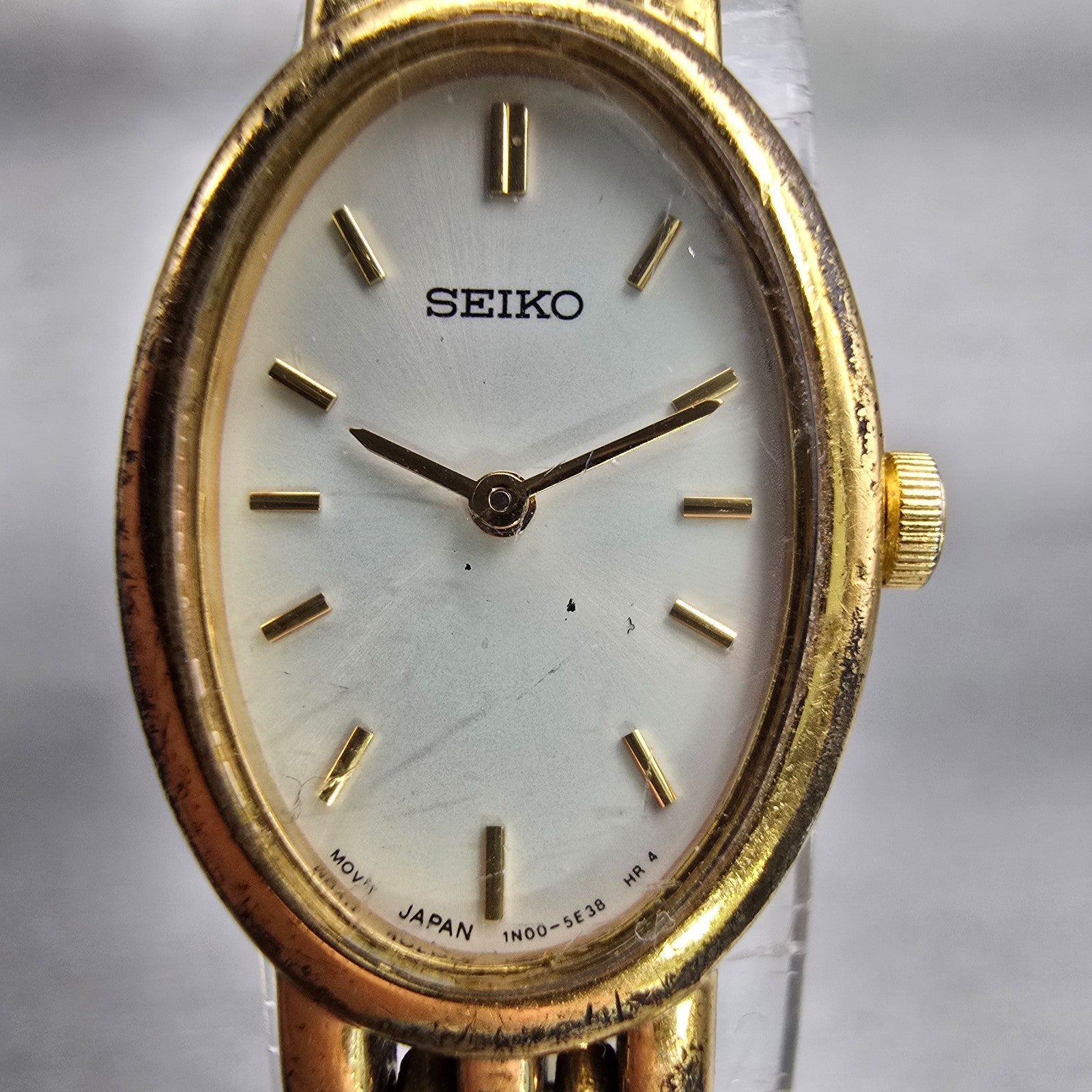 Seiko Watch Women 17mm White Dial Gold Tone Oval 1N00-6M90 New Battery Vintage1