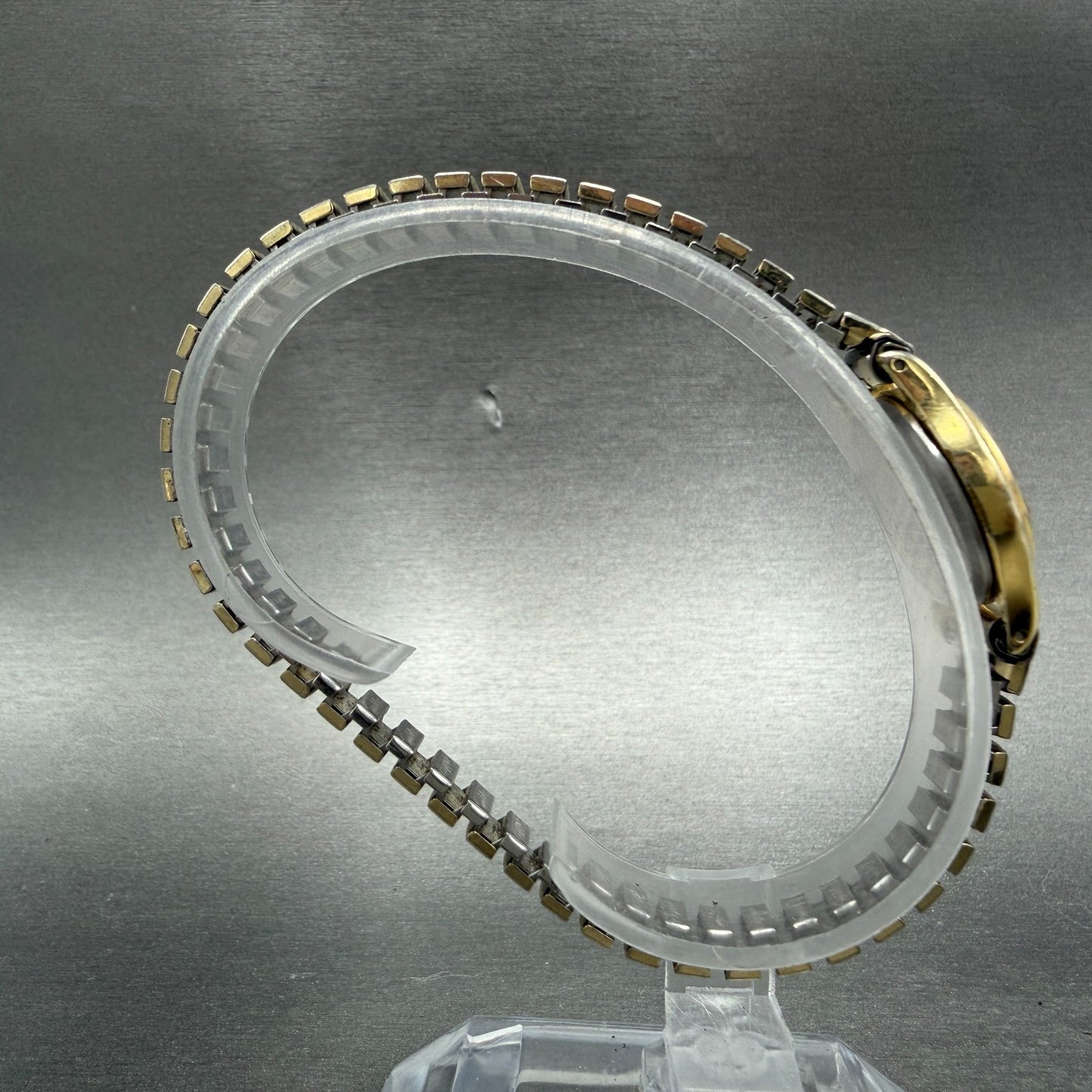Seiko Watch Women 20mm White Dial Gold Tone Round 2Y01-0A19 New Battery Vintage8