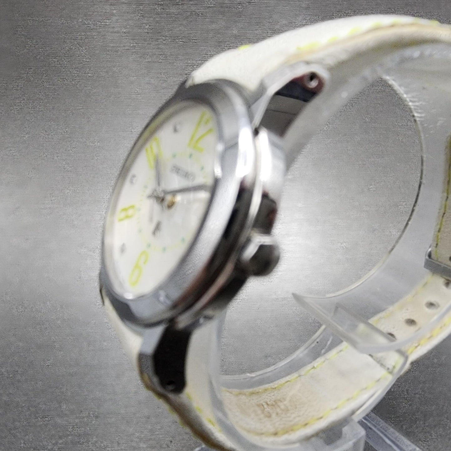 Seiko Lukia Watch Women 26mm White Dial Silver Tone Date 7n820ee0 New Battery2