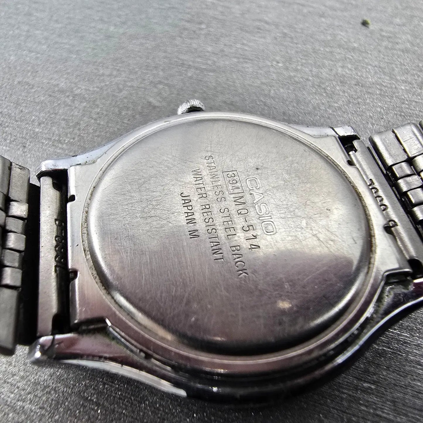 Casio MQ-514 Watch Men 33mm Silver Dial Silver Tone Round Daydate New Battery ZA8