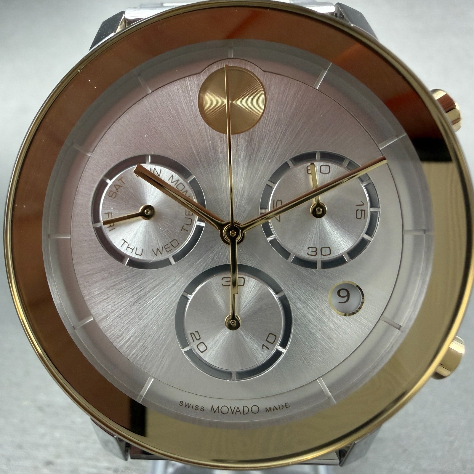 Movado Bold Chronograph Watch Men 42mm Silver Dial Two Tone Date 3600888 Box2