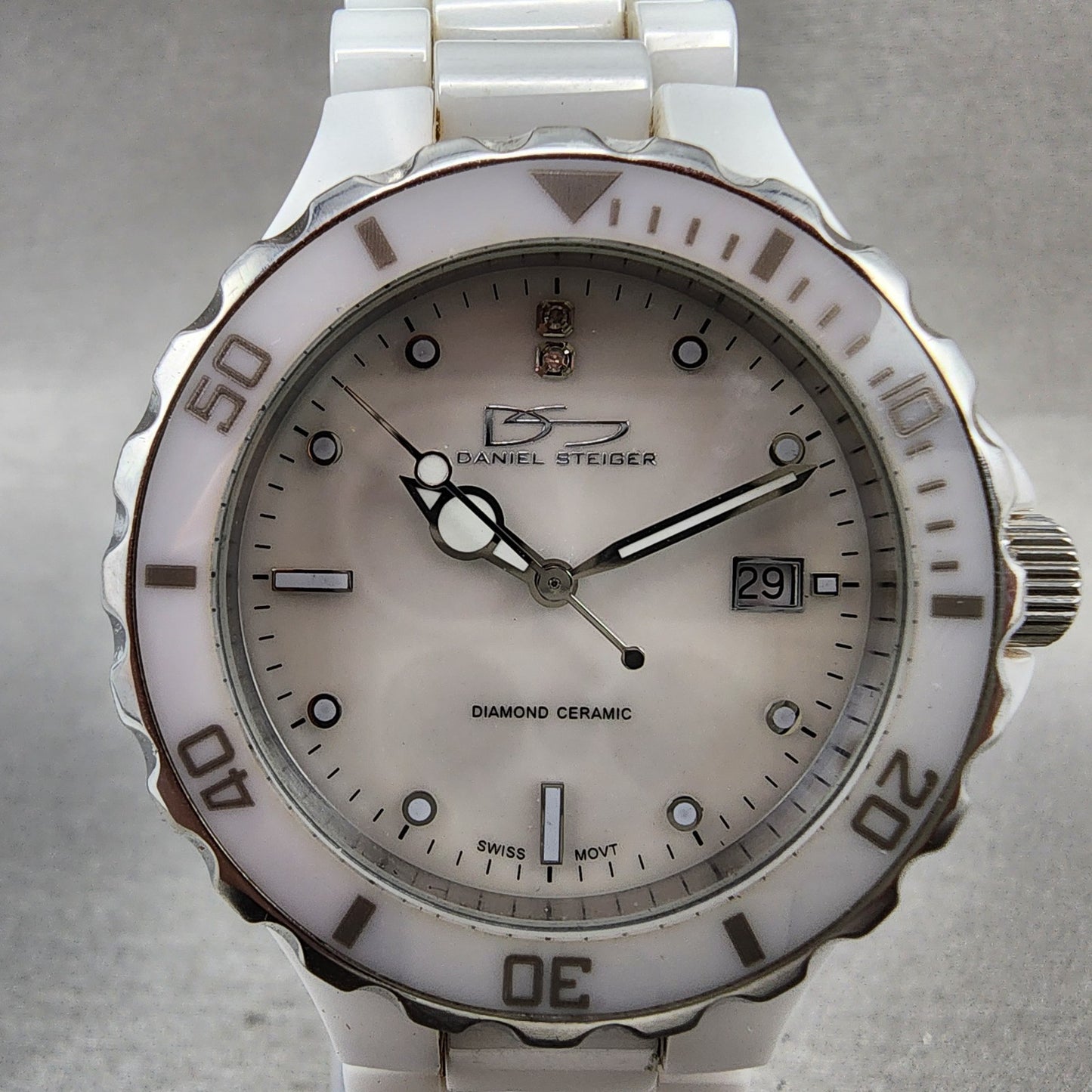 Daniel Steiger Dive Watch Women 38mm MOP Dial White Ceramic Date Round New Batt1