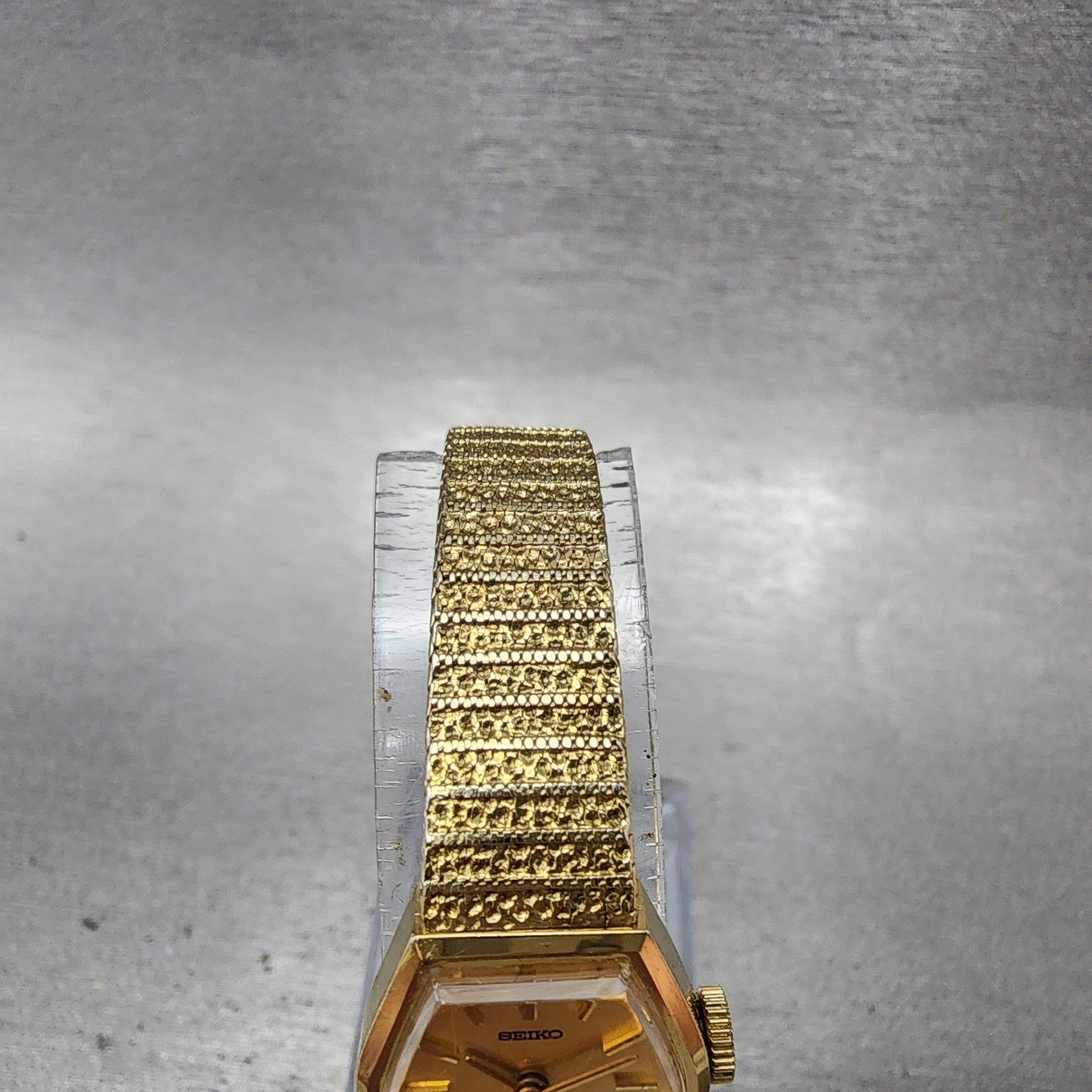 Seiko Watch Women 16mm Chapagne Dial Gold Tone Manual Hexagon 115199 Runs4