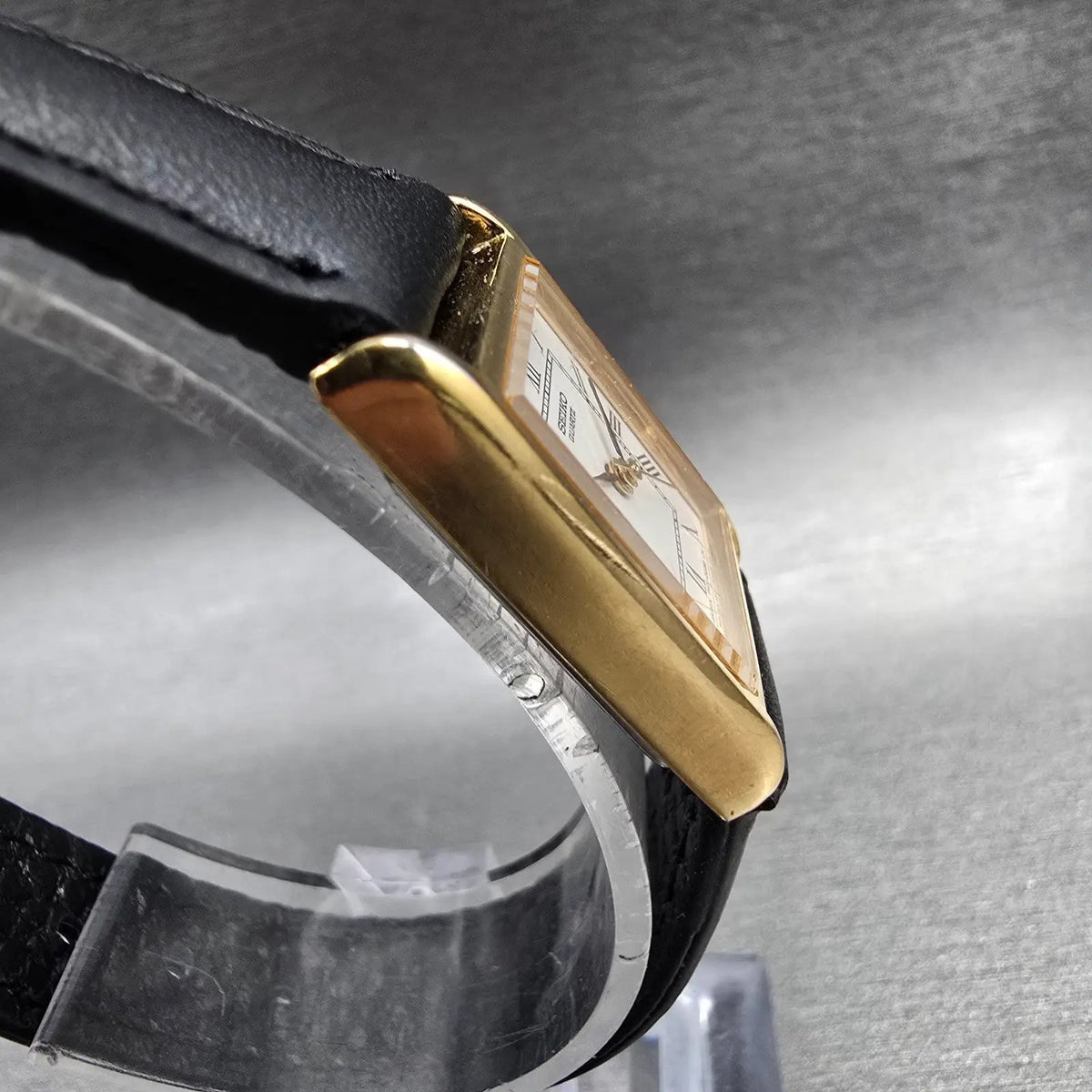 Seiko Tank Watch Women 18mm White Dial Gold Tone Rectangle 1N01-5A40 New Battery3