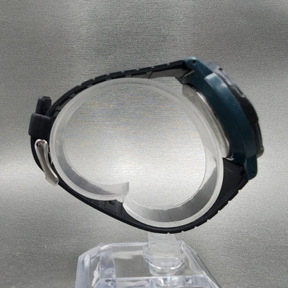 Victorinox Swiss Army Striker Watch Men 40mm Black Dial Blue Tone Date New Batt8