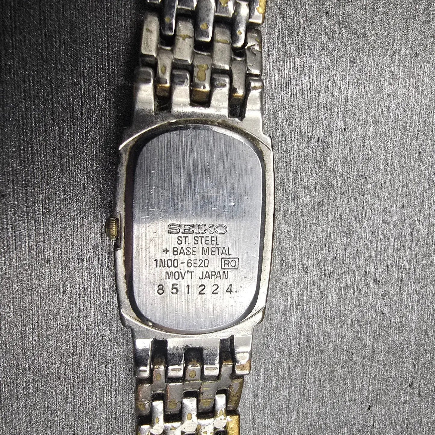 Seiko Watch Women 17mm White Dial Two Tone Rectangle 1N00-6E20 New Battery VTG10