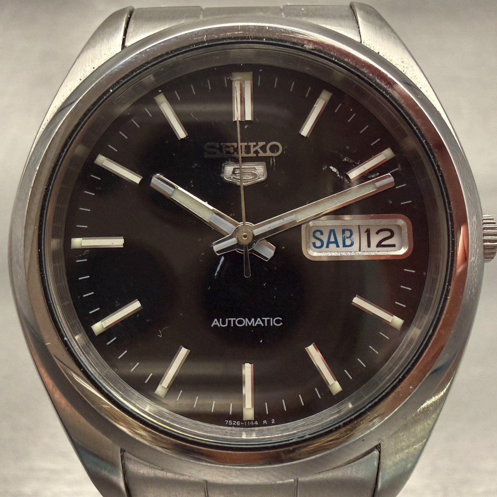 Seiko 5 Watch Men 37mm Black Dial Silver Tone Daydate Round 7S26-0060 Runs1