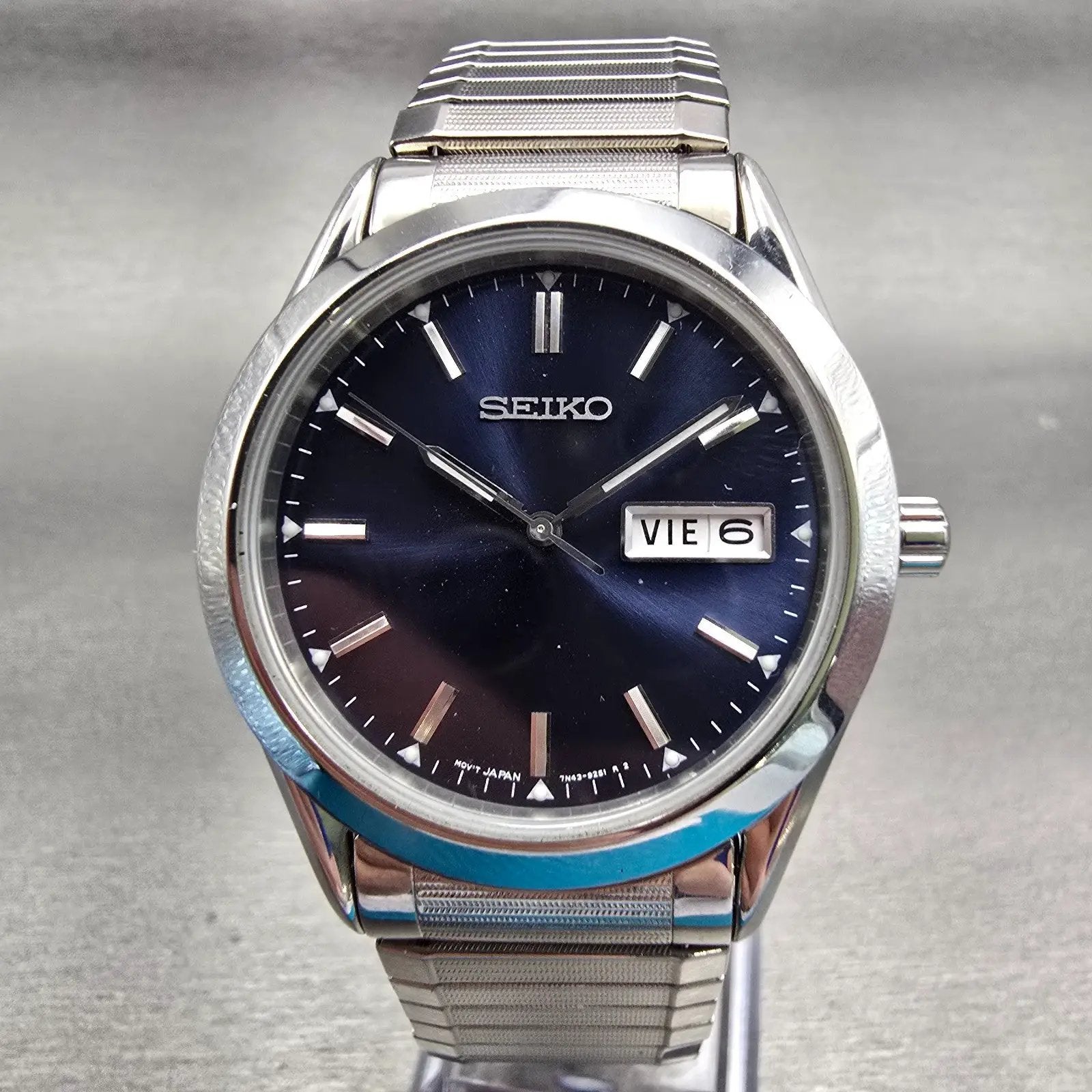 Seiko Watch Men 37mm Blue Dial Silver Tone Daydate Round 7N43-9070 New Battery0