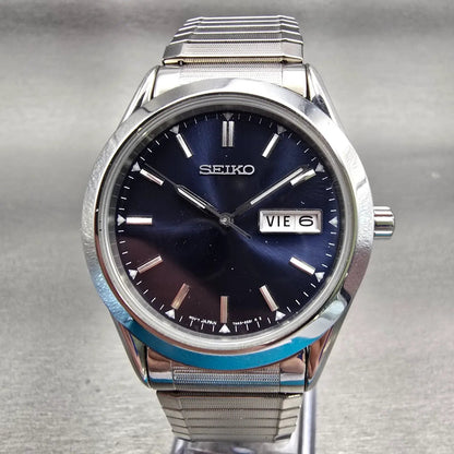 Seiko Watch Men 37mm Blue Dial Silver Tone Daydate Round 7N43-9070 New Battery0