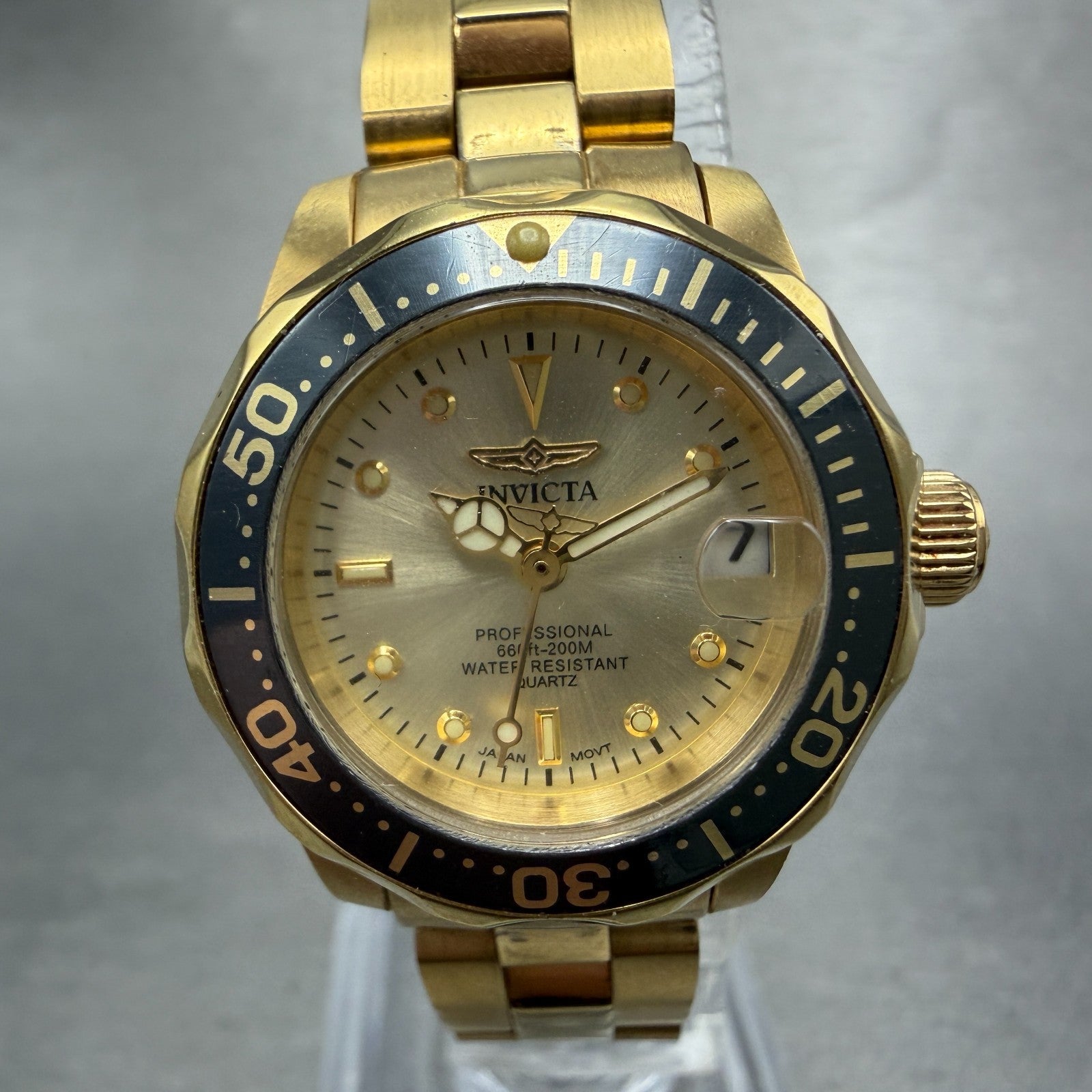 Invicta Pro Diver Watch Women 25mm Champagne Dial Gold Tone Date 14987 New Batt0
