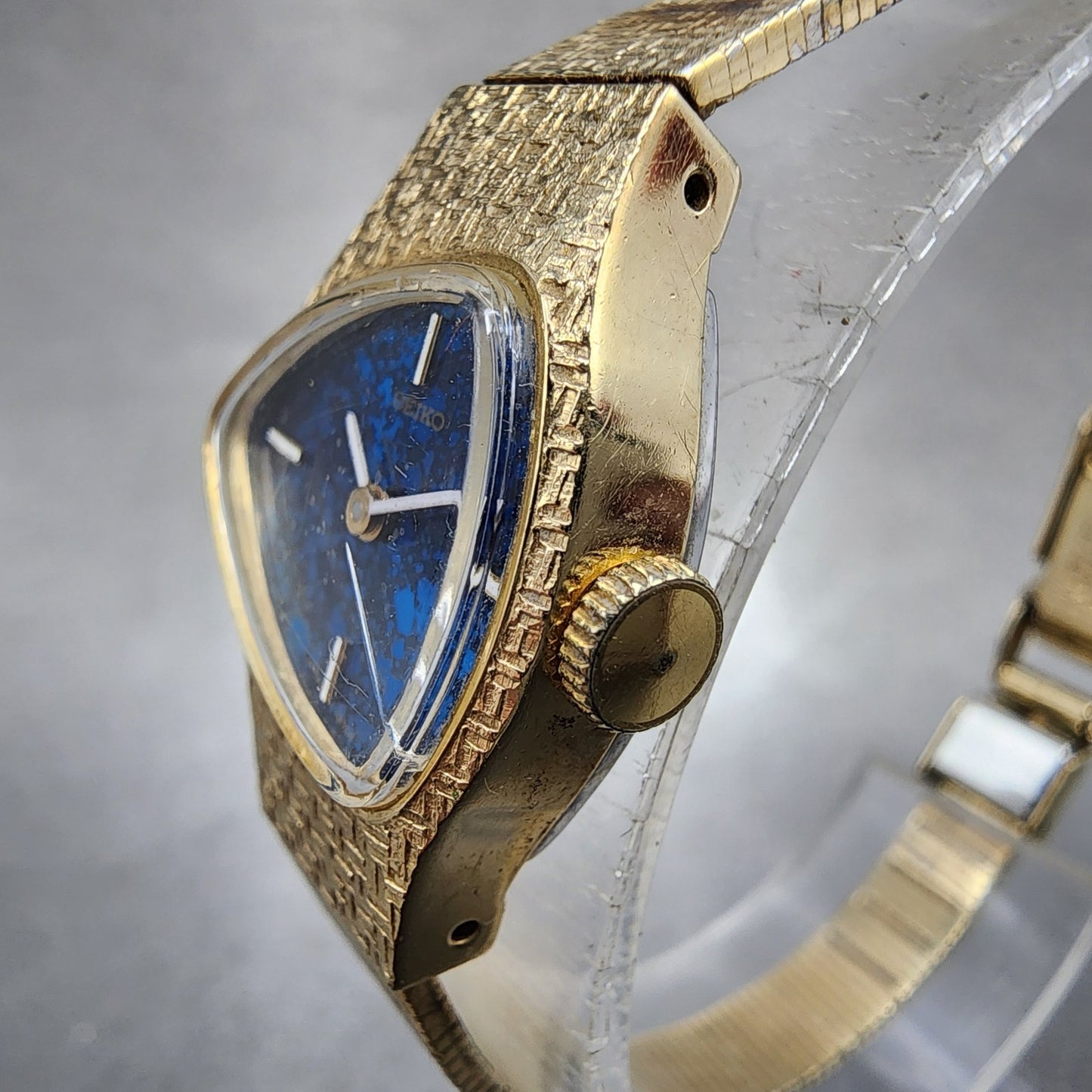 Seiko Asymmetrical Watch Women 21mm Blue Dial Gold Tone Manual Wind 117739 Runs2