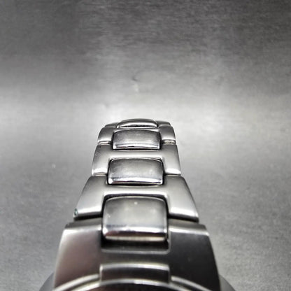Victorinox Swiss Army Valiant Watch Women 32mm White Dial Silver Tone Date PARTS5