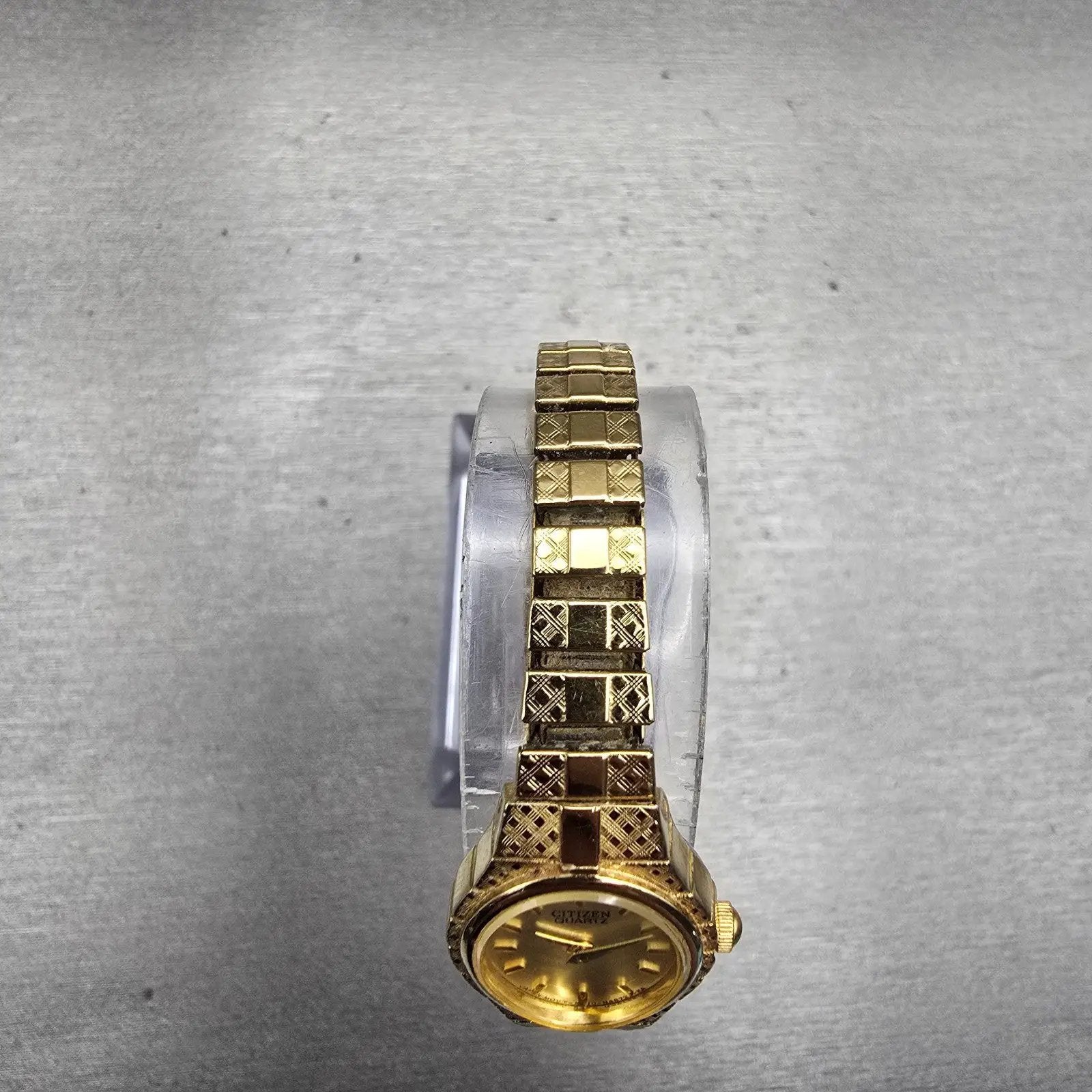 Citizen Watch Women 17mm Champagne Dial Gold Tone Oval 5920-S96494 New Battery4