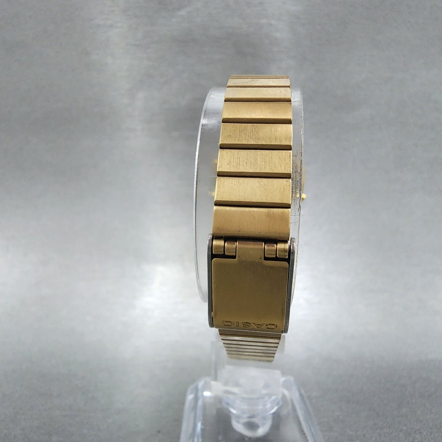 Casio LA670W Watch Women 24mm Digital Gold Tone Rectangle Alarm Chrono New Batt7