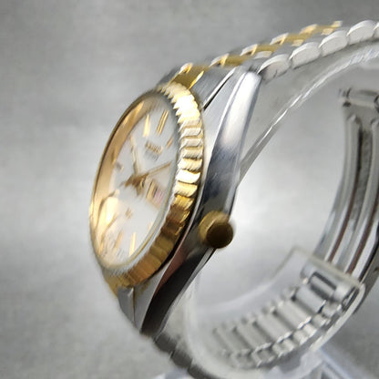 Seiko Watch Women 24mm White Dial Two Tone Daydate Round 3E230A69 New Batt BNK12
