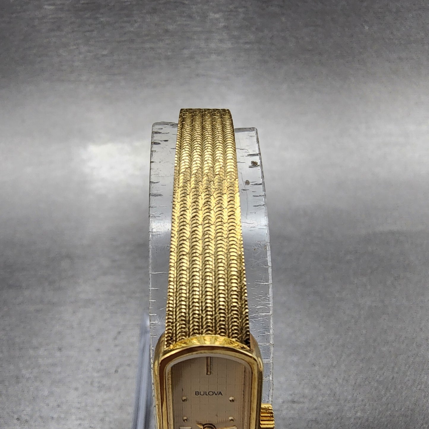 Bulova Watch Women 12mm Cream Dial Gold Tone Oval 92T29 New Battery NOS7