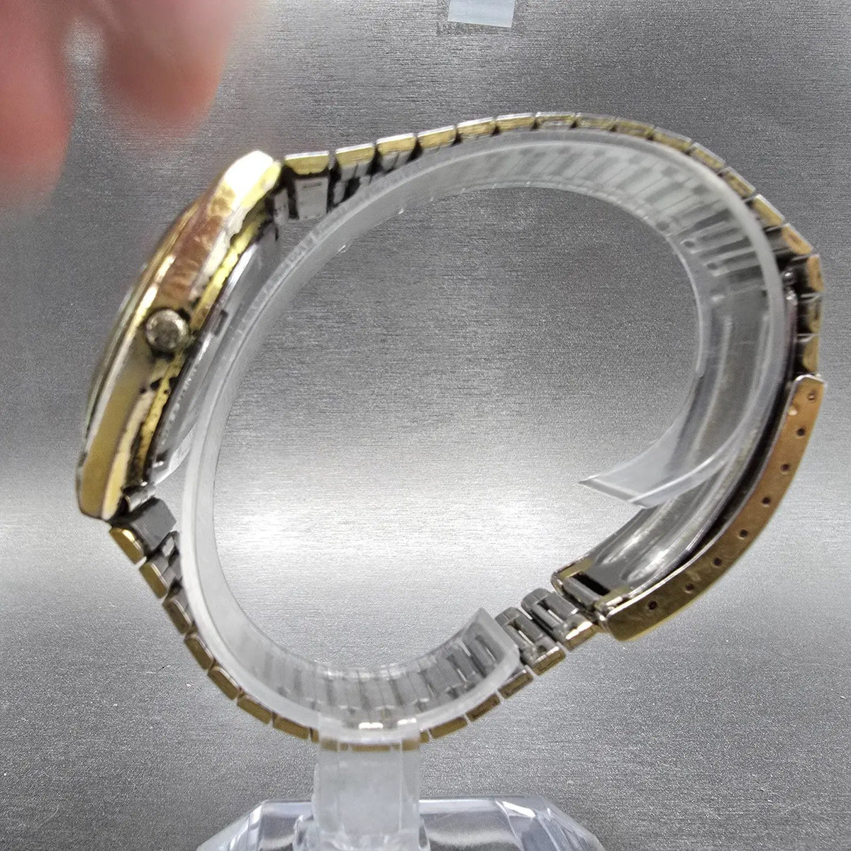 Seiko SQ Watch Men 35mm Silver Dial Gold Tone Daydate Round 8223-8029 PARTS VTG97