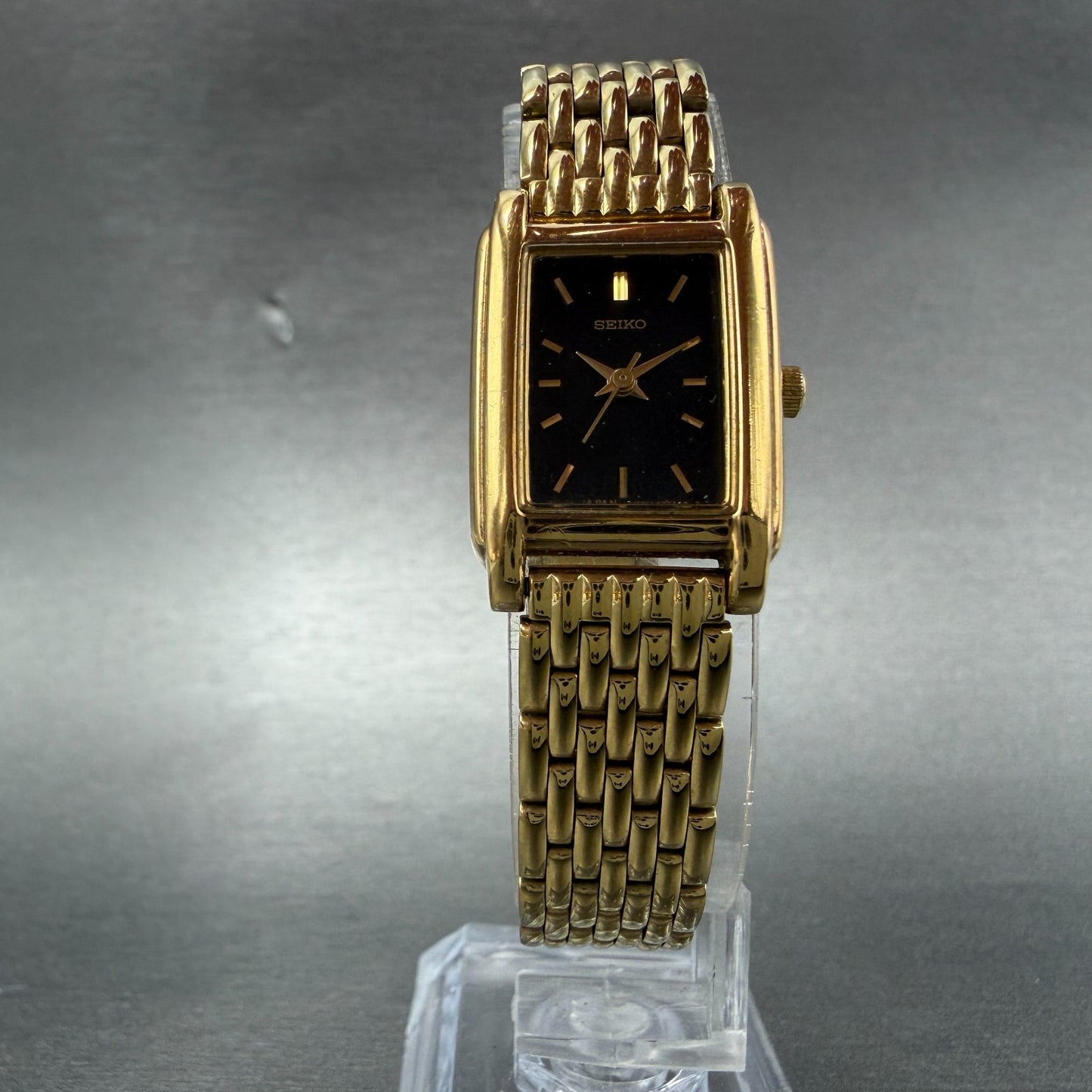 Seiko Tank Watch Women 18mm Black Dial Gold Tone Rectangle V401-5650 New Batt JO5