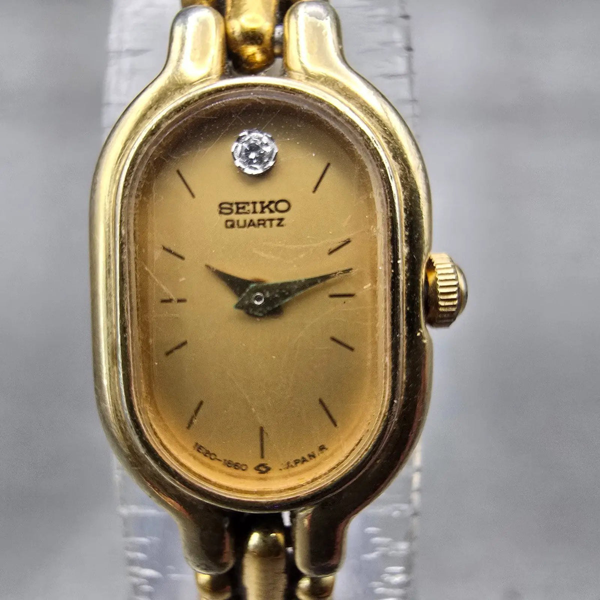 Seiko Watch Women 14mm Gold Dial Gold Tone Oval 1E20-6039 New Battery Vintage1