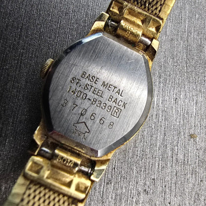 Seiko Watch Women 17mm Gold Dial Gold Tone Oval 1400-8339 New Battery Vintage10