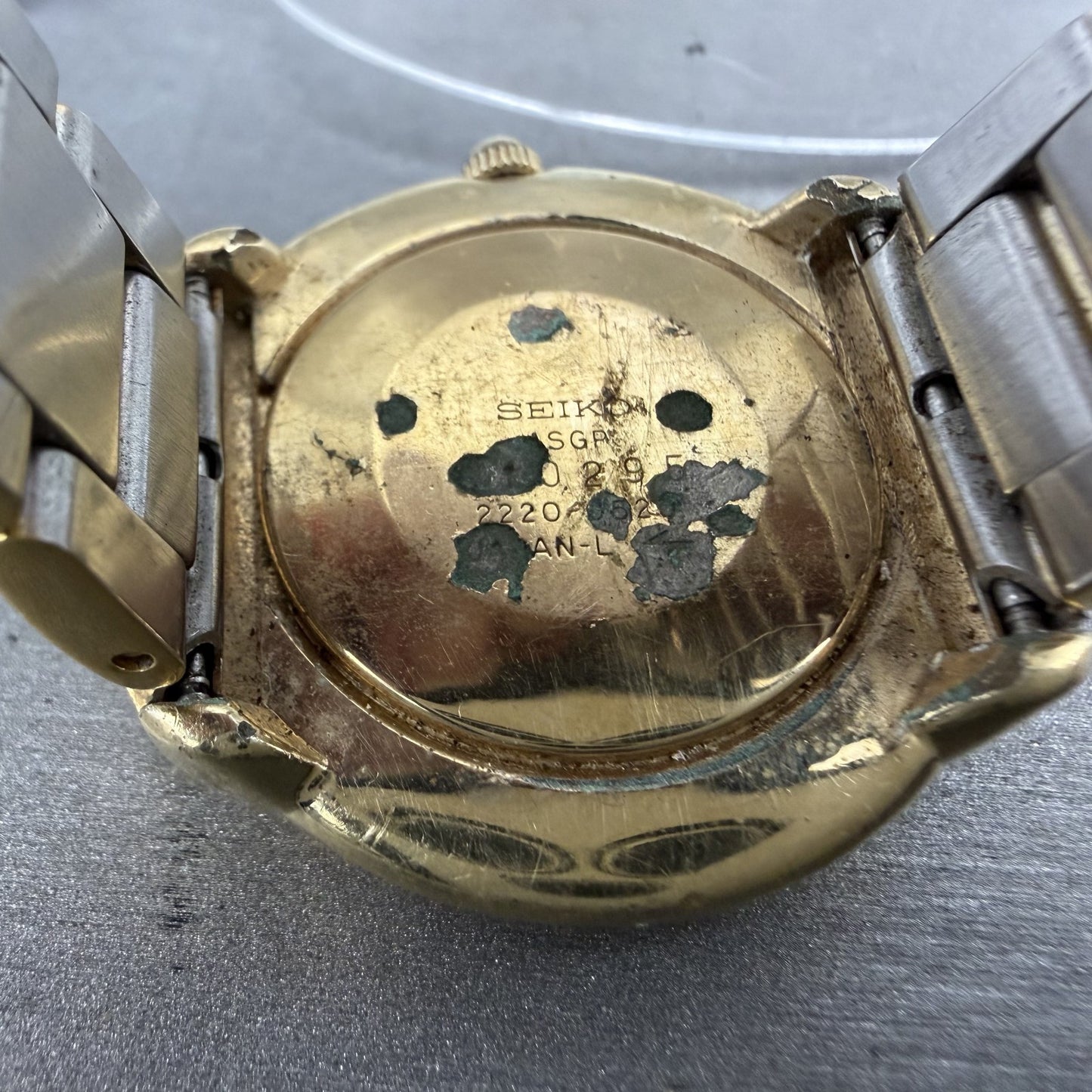 Seiko Watch Men 33mm Black Dial Gold Tone Round 2220-J527 Manual Runs READ!!!9