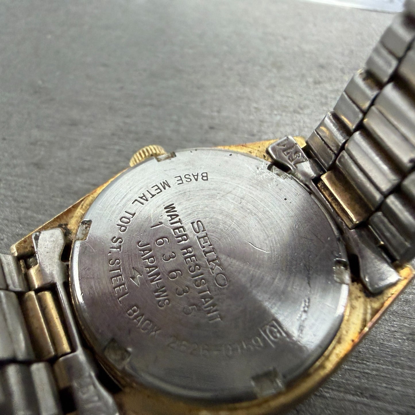 Seiko SQ Watch Women 25mm Champagne Dial Gold Tone Daydate 2626-0159 New Batt JH9
