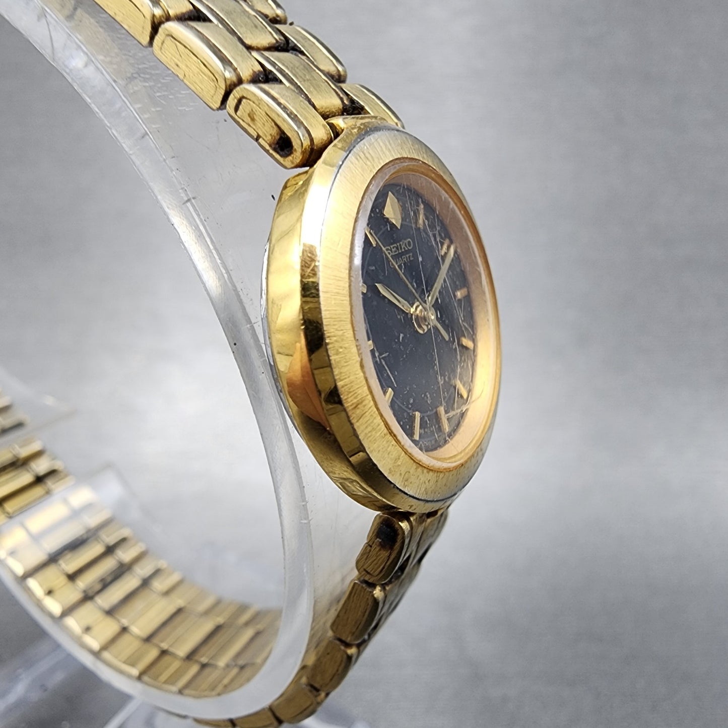 Seiko Watch Women 22mm Black Dial Gold Tone Round 1N010B10 New Battery VTG3