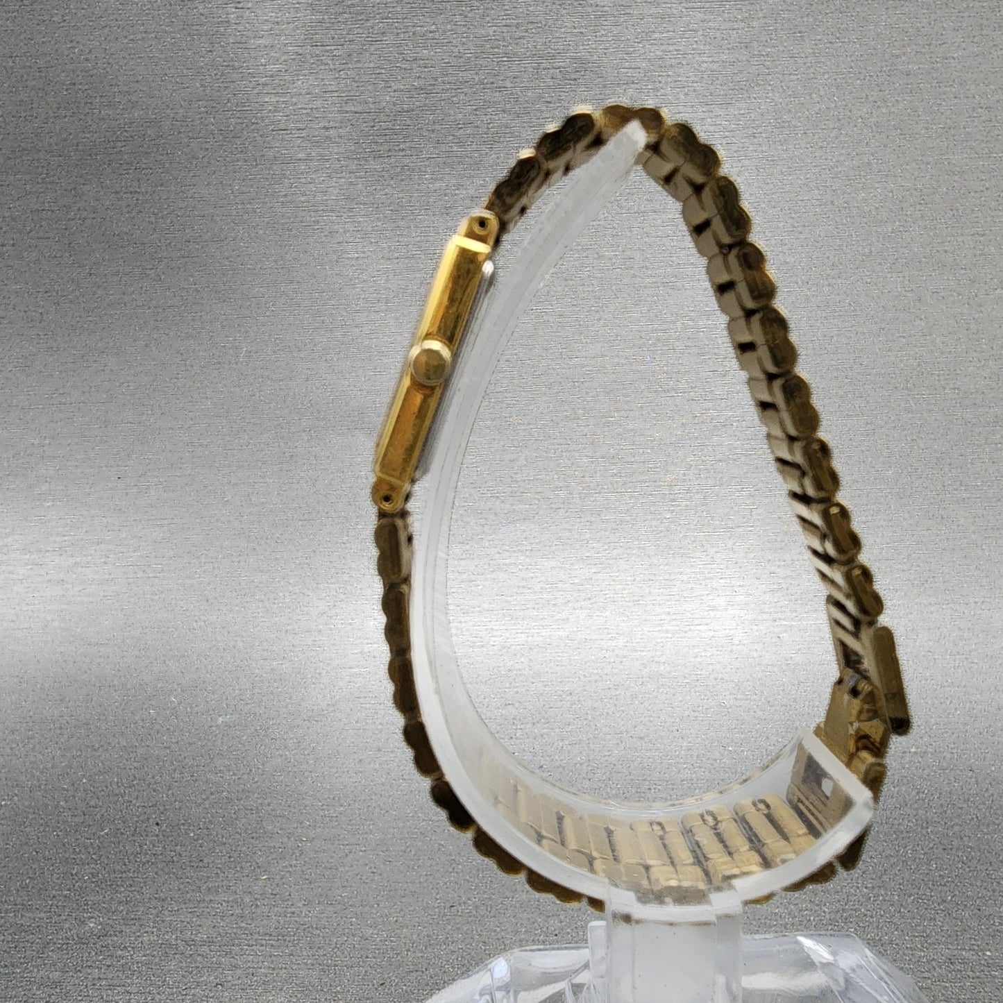 Seiko Tank Watch Women 13mm Champagne Dial Gold Tone 2e206320 New Battery6