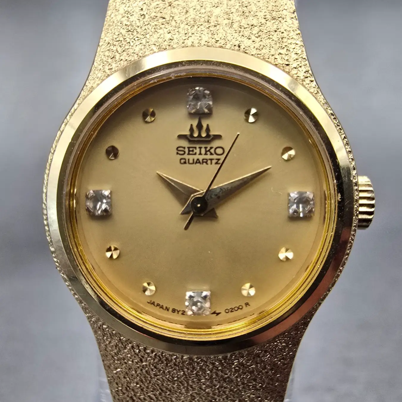 Seiko Watch Women 20mm Gold Dial Gold Tone Gemmed Round 8Y21-0020 New Battery1