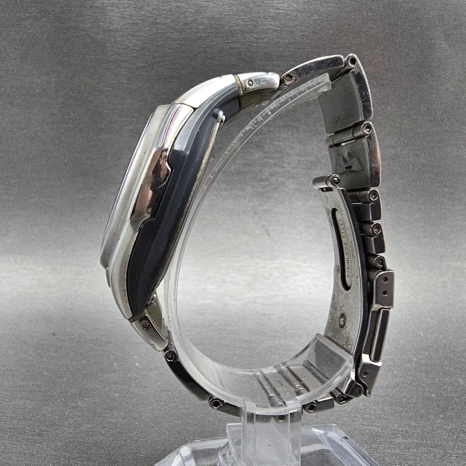 Casio Wave Ceptor LWV-100J Watch Women 37mm Silver Alarm Chronograph New Battery6