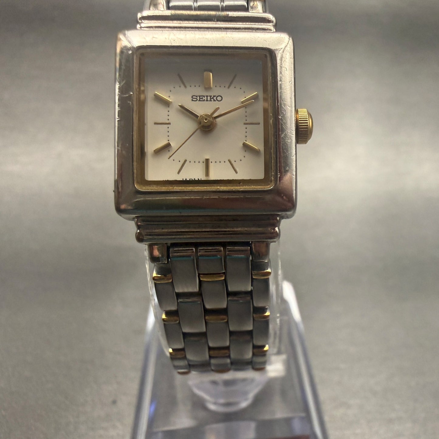 Seiko Watch Women 18mm White Dial Two Tone Rectangle V401-5849 New Battery5